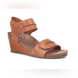 TAOS Women's Reason Comfort Leather Wedge sandals in caramel Size US 9-9.5 EU 40